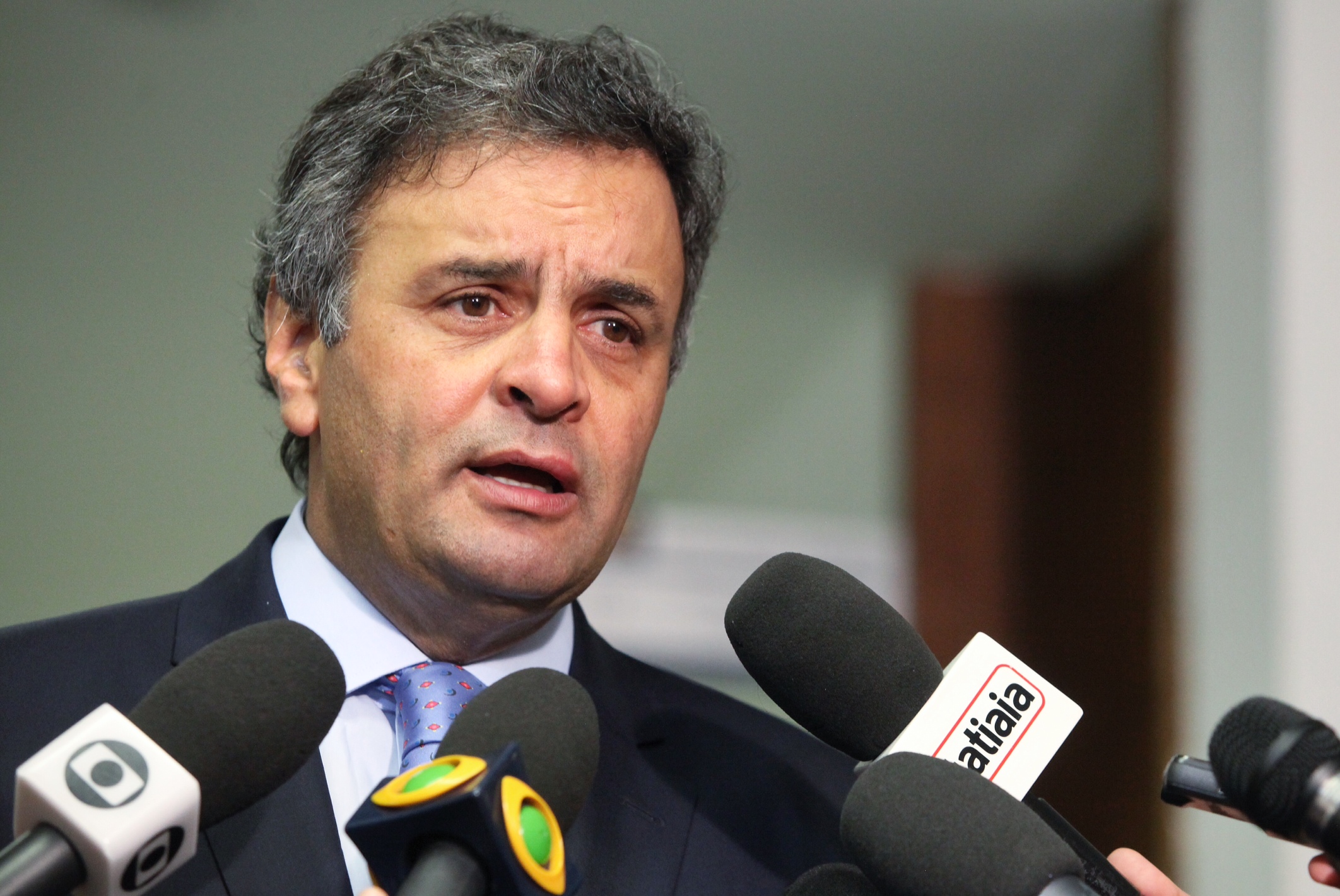 O presidente nacional do PSDB, senador Aécio Neves (MG), disse que o orçamento impositivo deve ser direcionado às prioridades estabelecidas na Lei de ... - aecio-neves-foto-george-gianni-psdb2