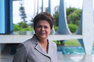 Dilma Foto George Gianni PSDB 3