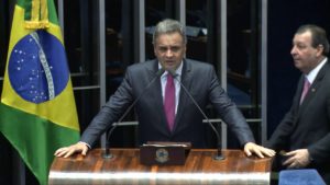 Pronunciamento de Aécio Neves sobre aprovação no Senado da PEC da reforma política