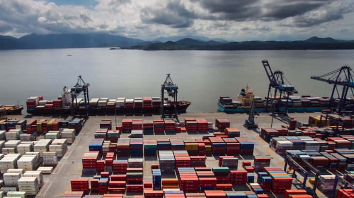 #pracegover: foto mostra Porto de Paranaguá com vários contêineres Foto: Divulgação APPA