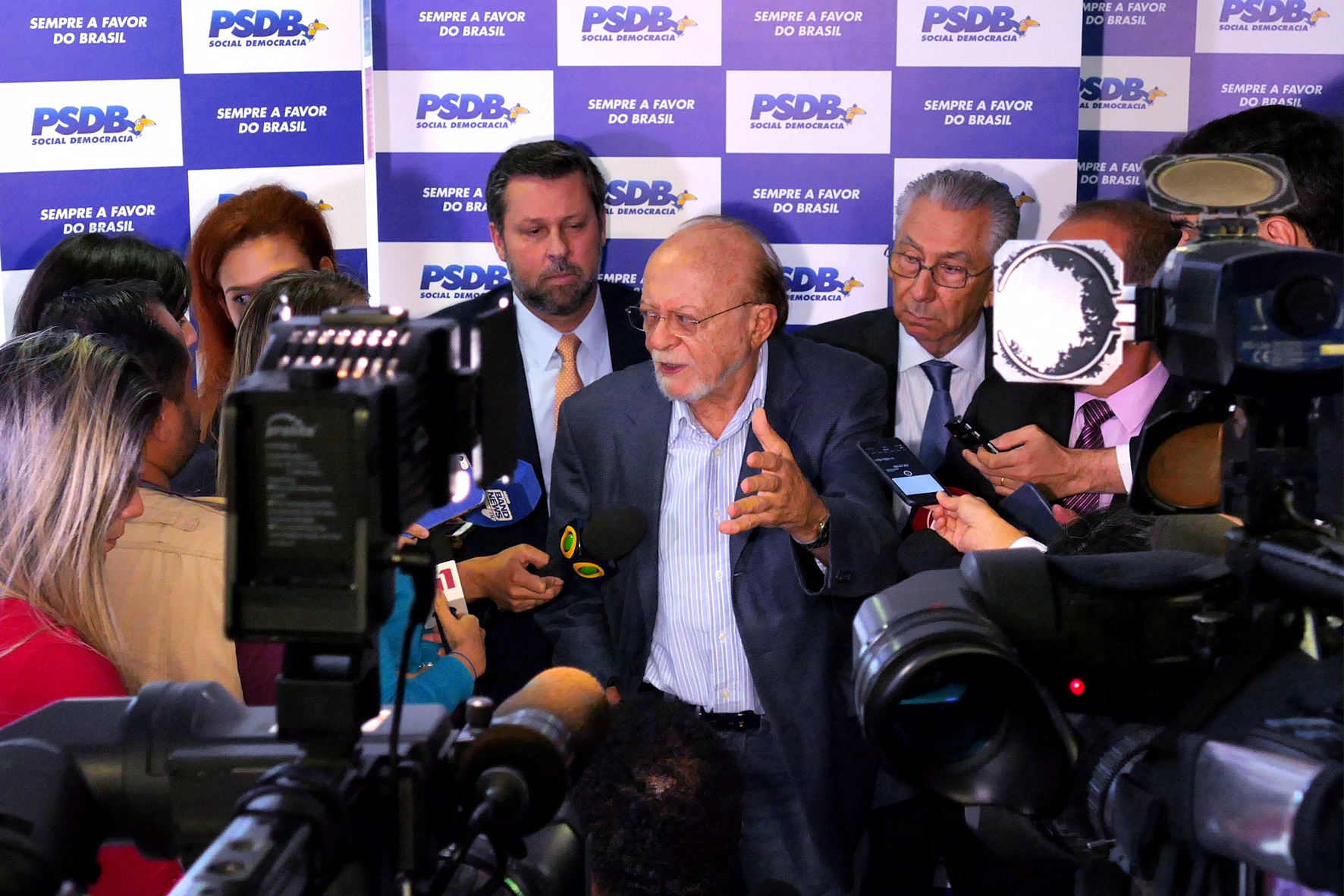 Presidente em exercício do PSDB, Alberto Goldman durante coletiva apos reunião da executiva do partido para analisar as propostas de alteração do estatuto, que serão votadas na Convenção Nacional do partido em dezembro. Brasília, 30/11/2017 – Foto Orlando Brito