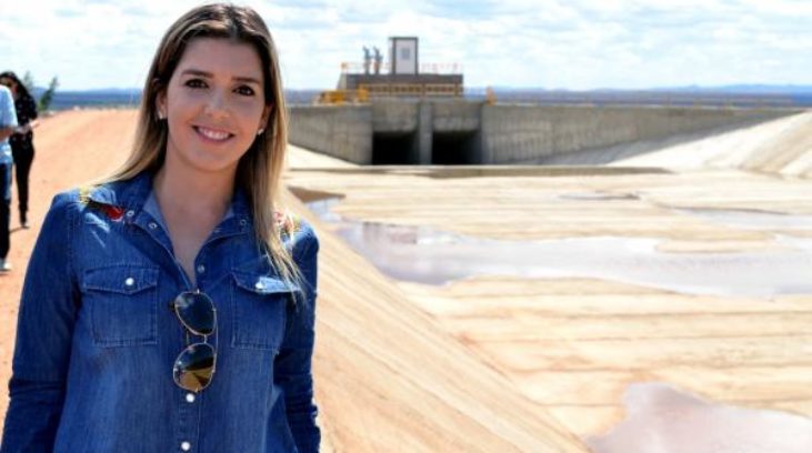 Resultado de imagem para fotos da A prefeita de Monteiro, Anna Lorena (PSDB)